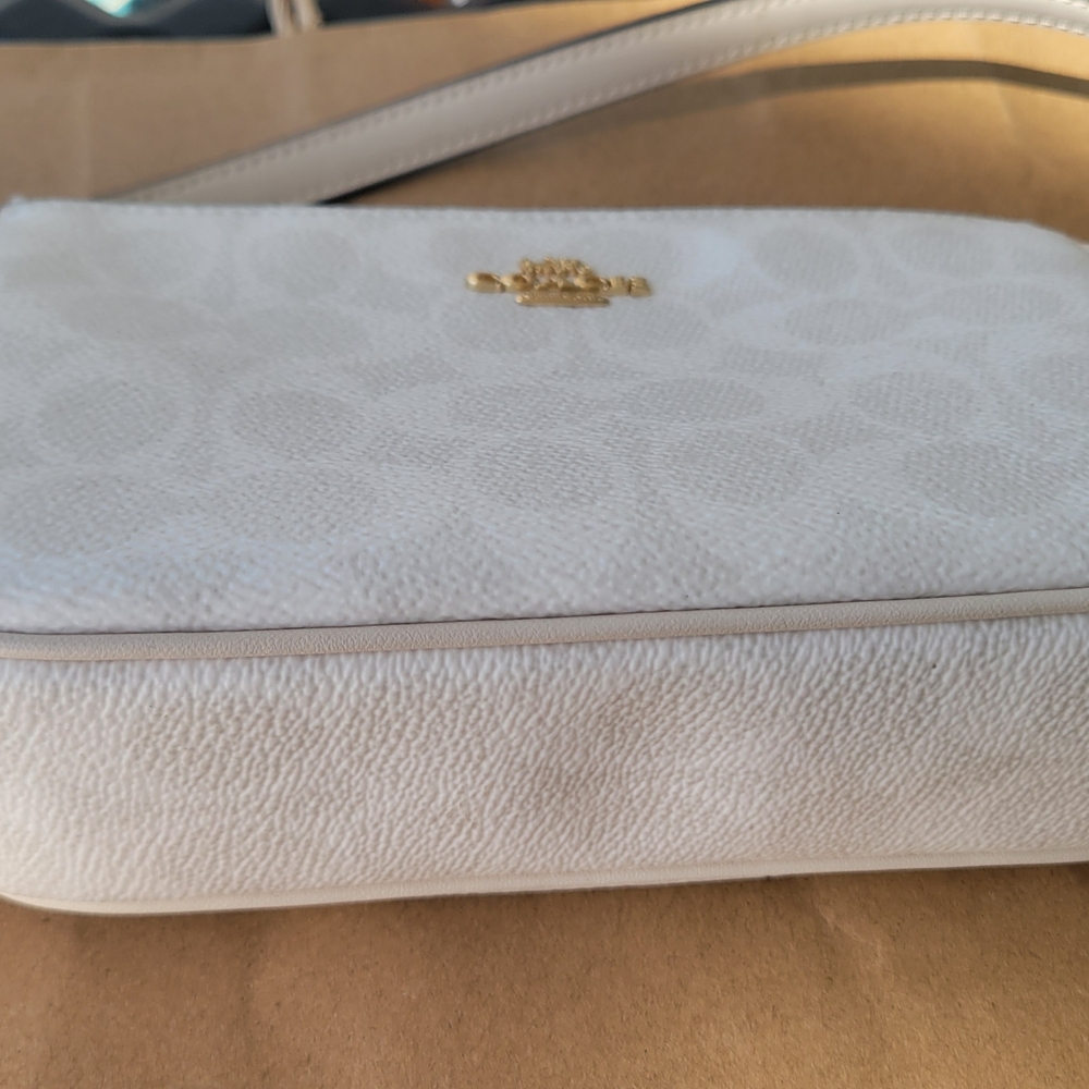 Coach White Women's Bag Brand new with no tags. - Picture 2 of 10